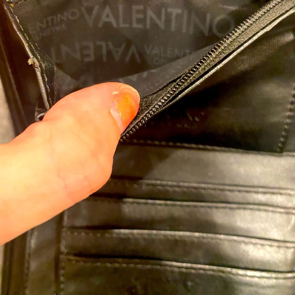 Vintage Valentino Black Wallet - Picture 6 of 8